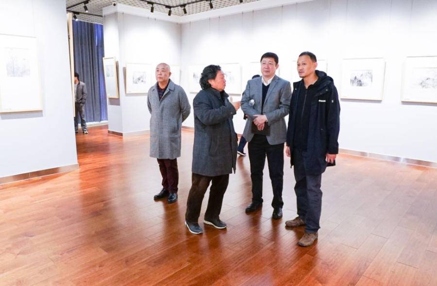 “惠风荏苒——骆雷、杜恩华、李恩成、韩斌中国画作品展”在济南开幕，展至12月1日